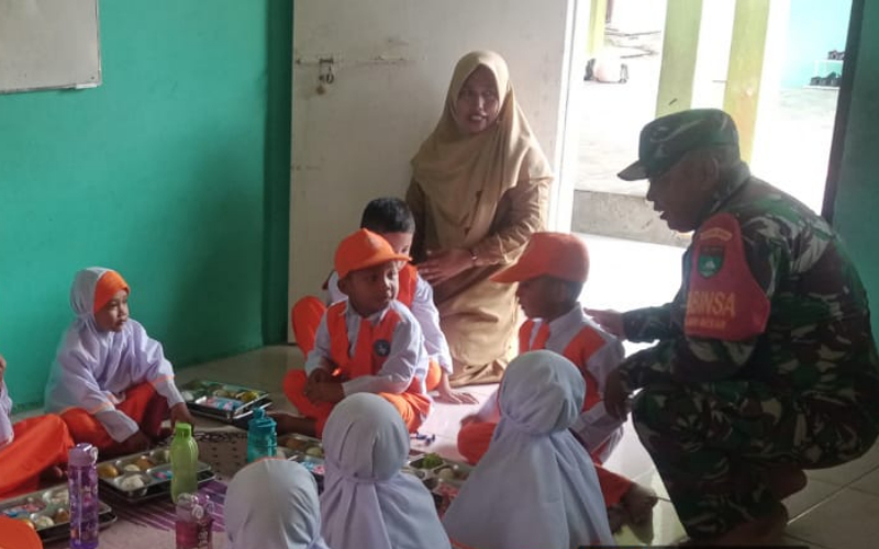 Kodim 0320 Dumai Dukung Program Gizi Anak, Ribuan Siswa Bukit Kapur Terima Makanan Gratis