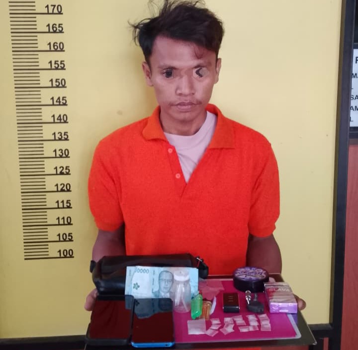 Jadikan Halaman Kantor Desa Sebagai Tempat Transaksi Sabu, TO Polsek Pasir Penyu Diringkus