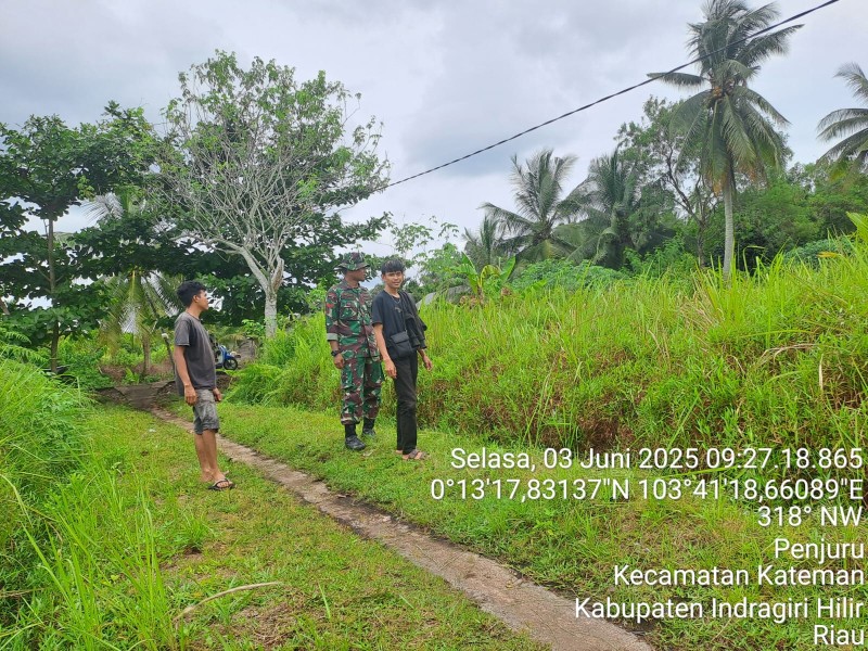 Antisipasi Kebakaran Lahan, Babinsa Koramil 06/Kateman Gencar Laksanakan Patroli Karhutla