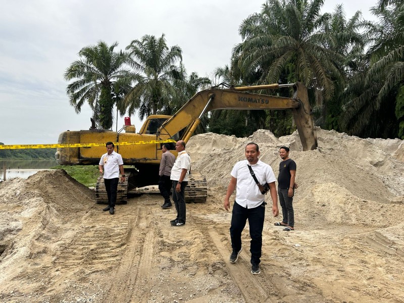 Satreskrim Polres Kampar Sikat Tiga TKP Penambang Galian C di Tambang!