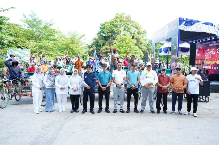 Bupati Herman Tambah Hadiah di Lomba Balap Becak Perdana Inhil