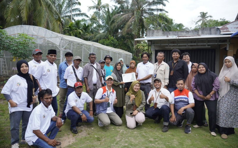 Kilang Pertamina Dumai Dorong Kemandirian Kelompok Barter Jaya Melalui Program Studi Tiru
