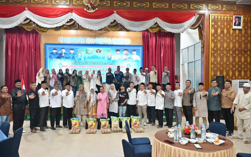 Pererat Silaturahmi, PWI Dumai Gelar Buka Puasa Bersama dan Aksi Sosial Ramadan