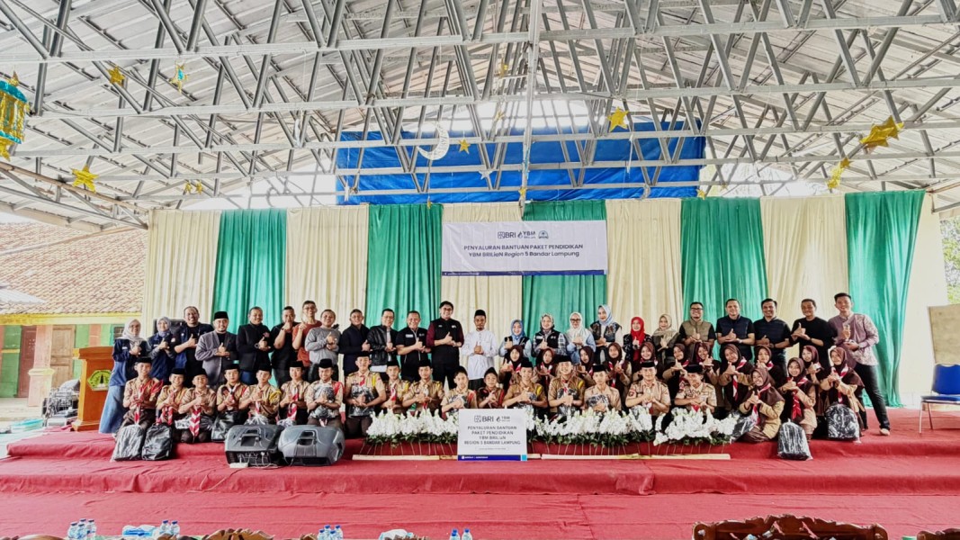YBM BRILiaN Region 5 Bandar Lampung Salurkan Paket Pendidikan untuk Santri Ponpes Miftahul Huda 606