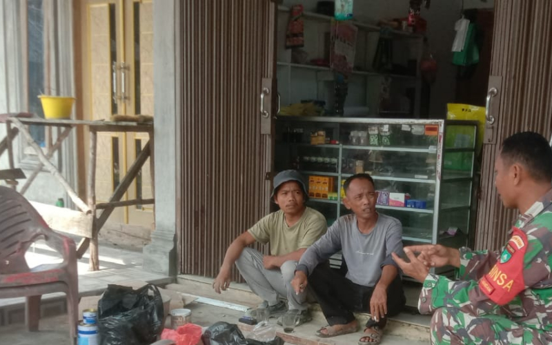 Antisipasi Kebakaran Lahan, Babinsa Imbau Warga Tidak Bakar Hutan