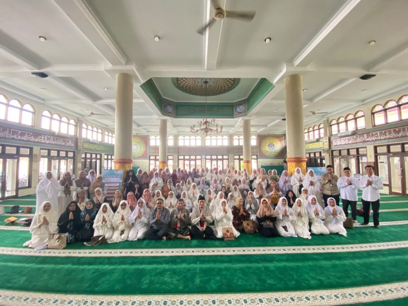 Majelis Al-Kahfi Provinsi Riau Hadirkan Ustadz Herman Budianto, Bahas Pengalaman Kemanusiaan di Gaza - Palestina