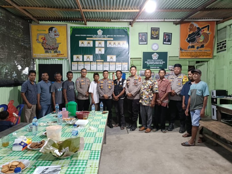 Kapolsek Minas Jalin Silaturahmi dengan DPC PUJAKESUMA di Kampung Mandi Angin