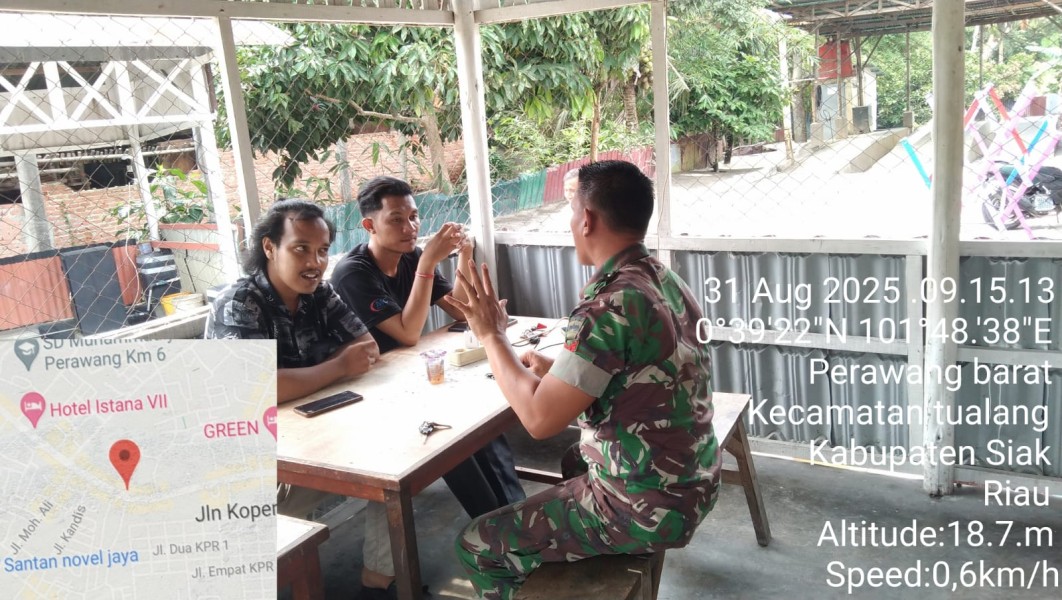 Babinsa Koptu Togi Sitorus Ajak Warga Perawang Barat Peduli Kesehatan dan Kebersihan