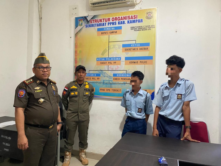 Empat Pelajar Bolos Diamankan Satpol PP Kampar Saat Patroli Rutin