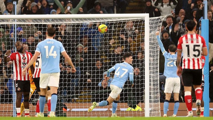 Man City 3-0 Sunderland: The Citizens Pepet Arsenal di Puncak Klasemen
