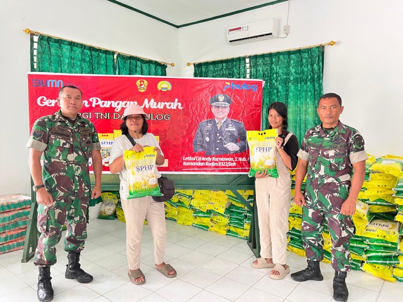 TNI Bersama Bulog Kembali Gelar Gerakan Pangan Murah di Perawang, 1.345 Goni Beras Disalurkan