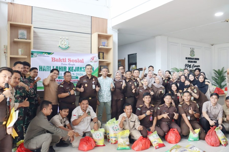 Kejaksaan Negeri Rokan Hulu Gelar Bakti Sosial Sambut Hari Lahir Kejaksaan Ke-81