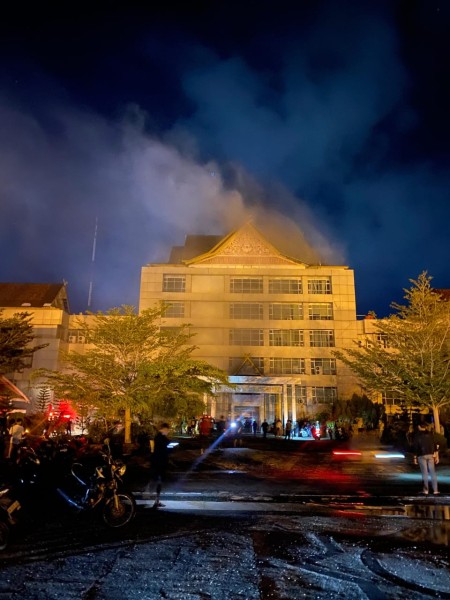 Kantor Bupati Inhil Terbakar! Sekda Tantawi: Belum Bisa Beri Keterangan