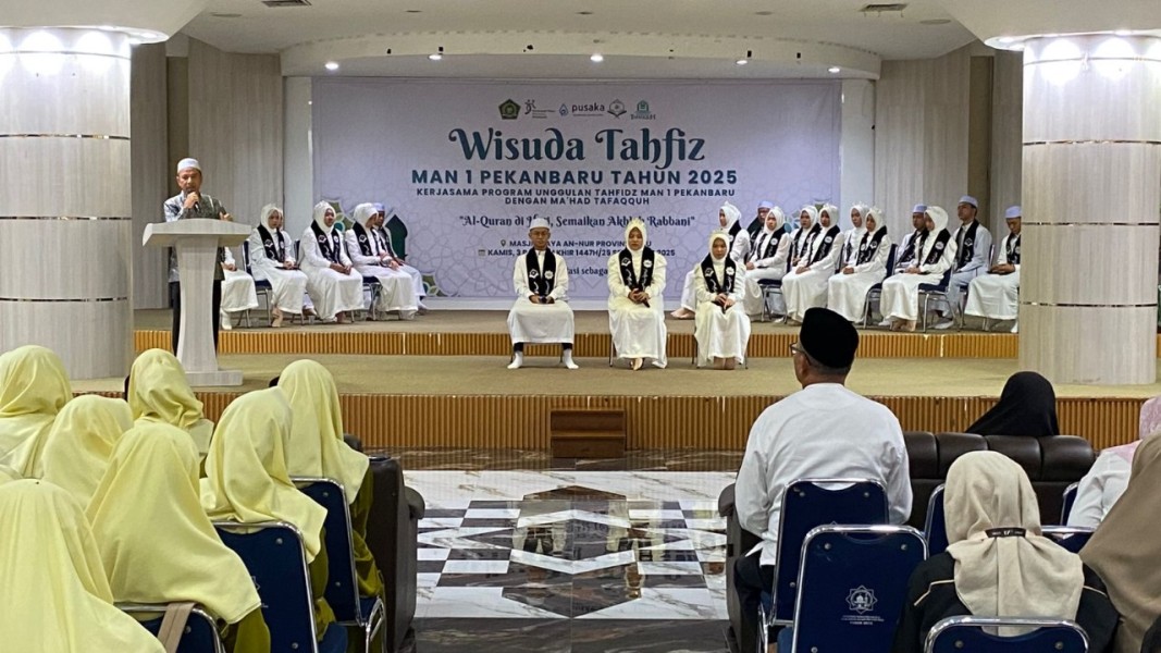 Perdana, MAN 1 Pekanbaru Gelar Wisuda Tahfidz