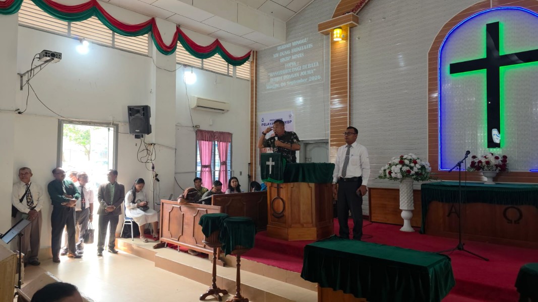 Tim Mabes TNI Berikan Penyuluhan Karhutla kepada Jemaat HKBP Yudika Minas