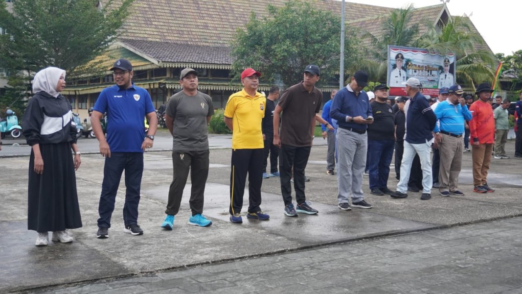Peringatan Hari Lingkungan Hidup Sedunia 2025, Dandim 0314/Inhil Hadiri Apel dan Gotong Royong Bersama