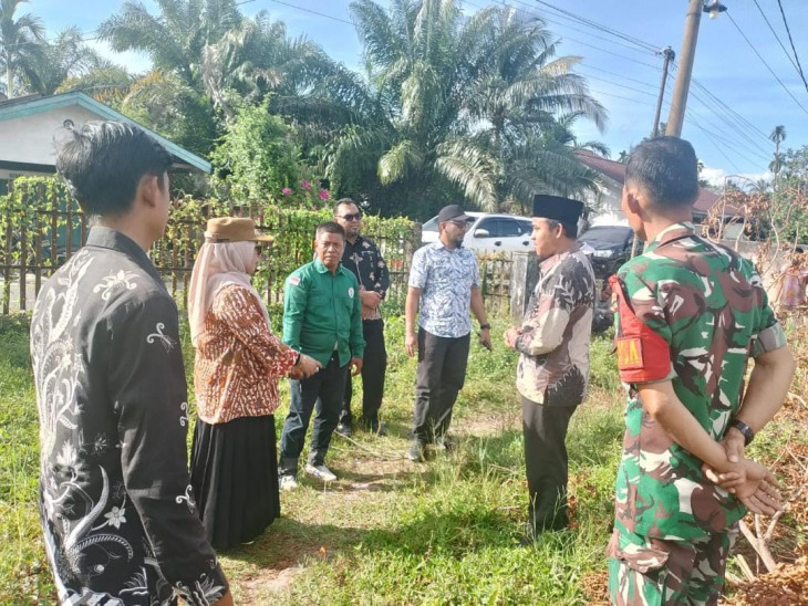 Wakil Bupati Kampar Tinjau Lokasi Rencana Pembangunan Koperasi Merah Putih di SMPN 1 Salo