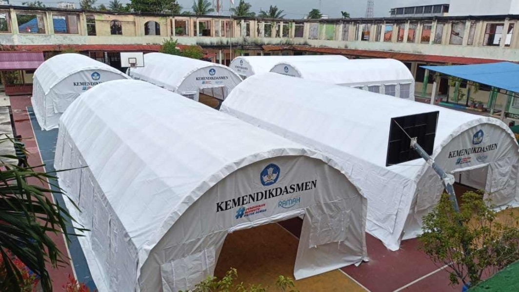 Siswa SMAN 1 Tebing Tinggi Kembali Belajar Tatap Muka di Tenda Darurat