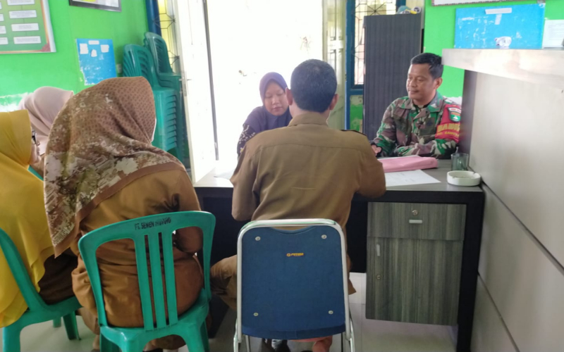 Babinsa Sungai Sembilan Aktif Komsos, Perkuat Kemanunggalan TNI dan Rakyat