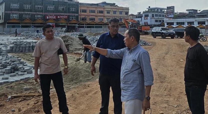 Pastikan Astaka MTQ Riau Selesai,  Asisten III Setda Kuansing Drs. Azhar Ali, MM Tinjau Lapangan.