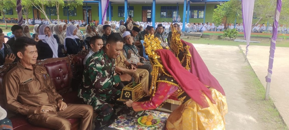 Danramil 06/Kateman Hadiri Milad ke-31 SMAN 1 Kateman