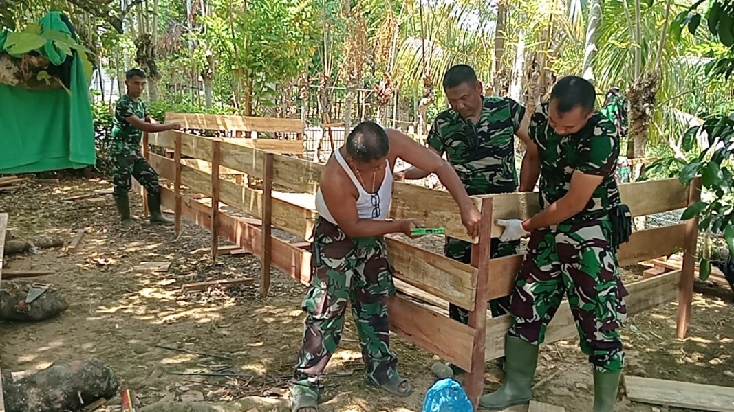TMMD Kodim 0102 Bangun Kolam Lele Produktif Warga