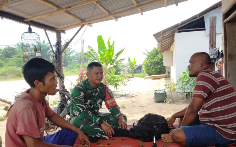 Babinsa Bangsal Aceh Perkuat Komsos dan Silaturahmi Bersama Masyarakat