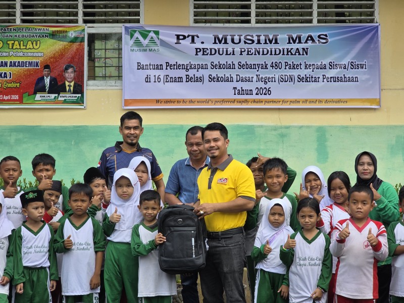 PT Musim Mas Hadir untuk Pendidikan, 16 SD di Pelalawan Terima Bantuan GNOTA