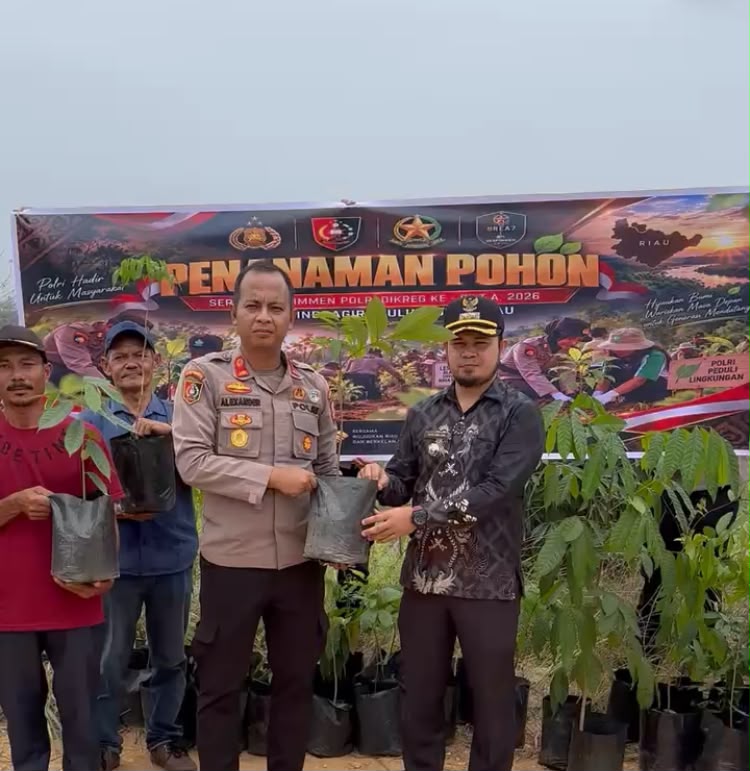 Musim Kemarau Dan Ancaman Bahaya Karhutla, Siswa Serdik Sespimen Polri Berikan Bantuan Air Bersih Hingga Tanam Pohon