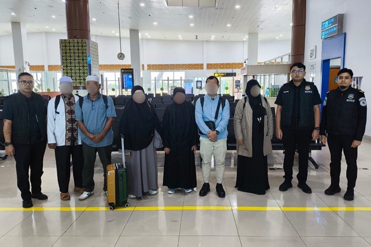 Imigrasi Pekanbaru Tunda Keberangkatan Enam Calon Haji Nonprosedural