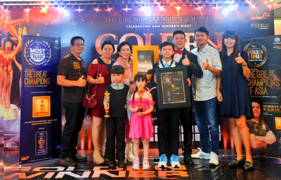 Mengukir Prestasi di Asia, Pria ini Dinobatkan sebagai Golden Inspiring Professional 2025