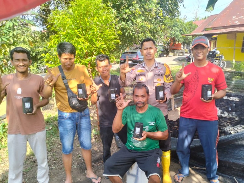 Dukung Program Grand Policing,  Bahabinkamtibmas Bersama Warga Desa Koto Tinggi Semai 1.000 Bibit Pohon