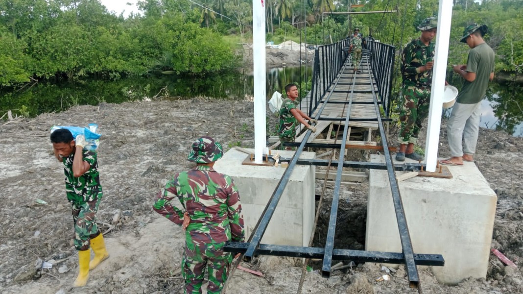 Jembatan Gantung Garuda Sungai Sembilan Masuki Tahap Pemasangan Sling dan Gelagar