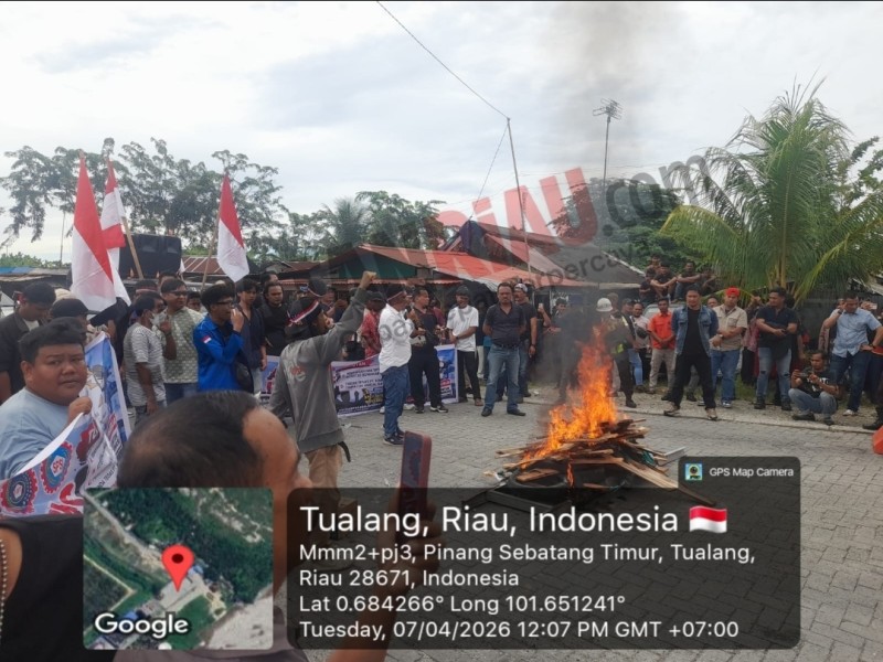 Masa Aksi Geruduk Pelindo Perawang Tuntut PT KIMI Hentikan Operasional