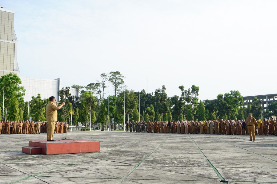 Plt Gubernur Riau Tekankan Prioritas Tunda Bayar dan Tunda Salur di Apel Perdana 2026