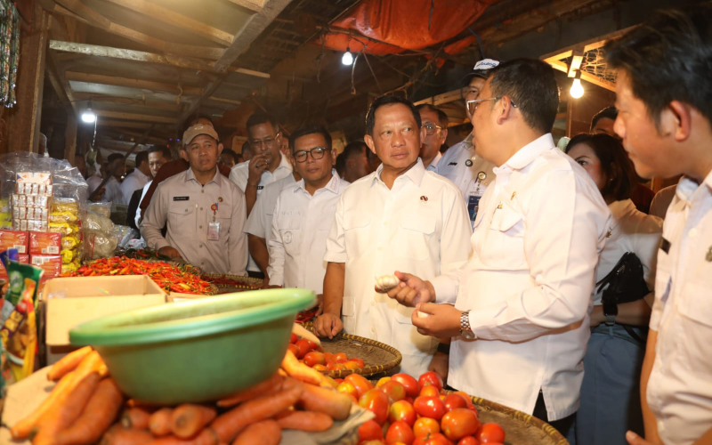 Mendagri Tito Turun Langsung Pantau Penyaluran Beras SPHP di Provinsi Banten