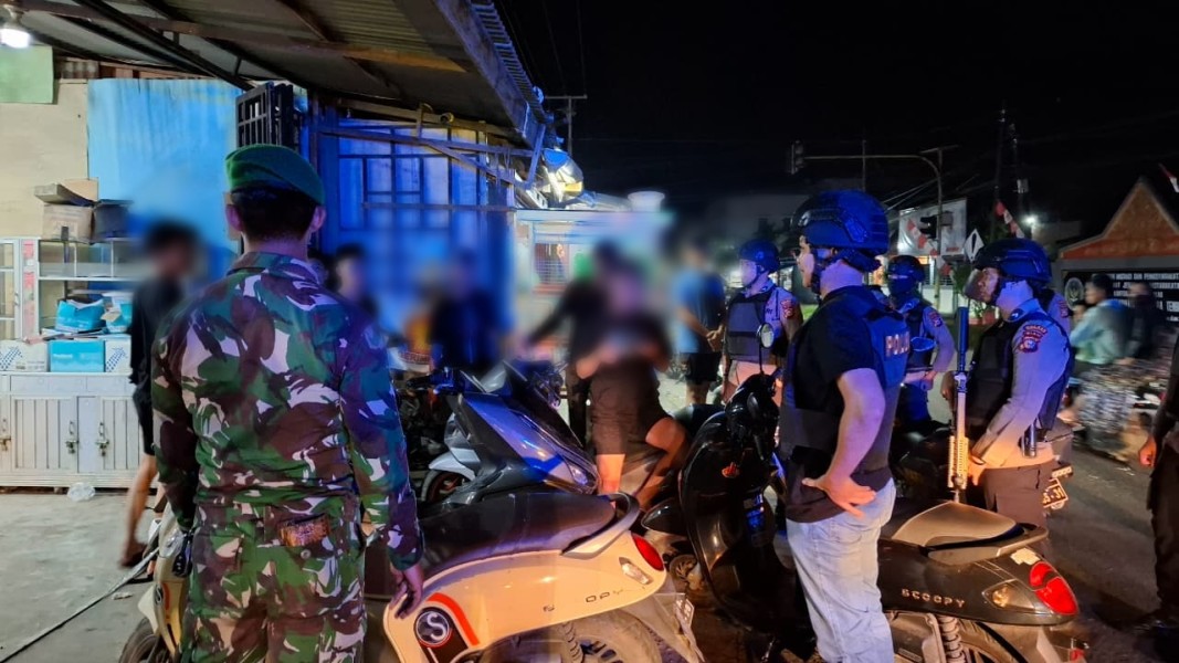 Jaga Kondusifitas Kamtibmas, TNI-Polri di Tembilahan Gelar Patroli Gabungan