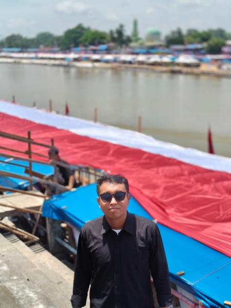 Pemuda Asal Madura Rela Bertahan Sebulan di Riau Demi Pacu Jalur Kuansing