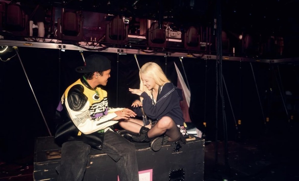 Rosé BLACKPINK Cetak Rekor, “APT.” Tembus 2 Miliar Views