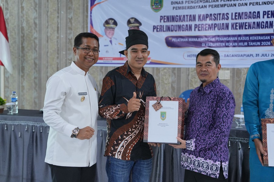 Rahmat Pantun Masuk 10 Besar Gender Champion Bidang Budaya Rokan Hilir, Siap Terus Lestarikan Warisan Daerah