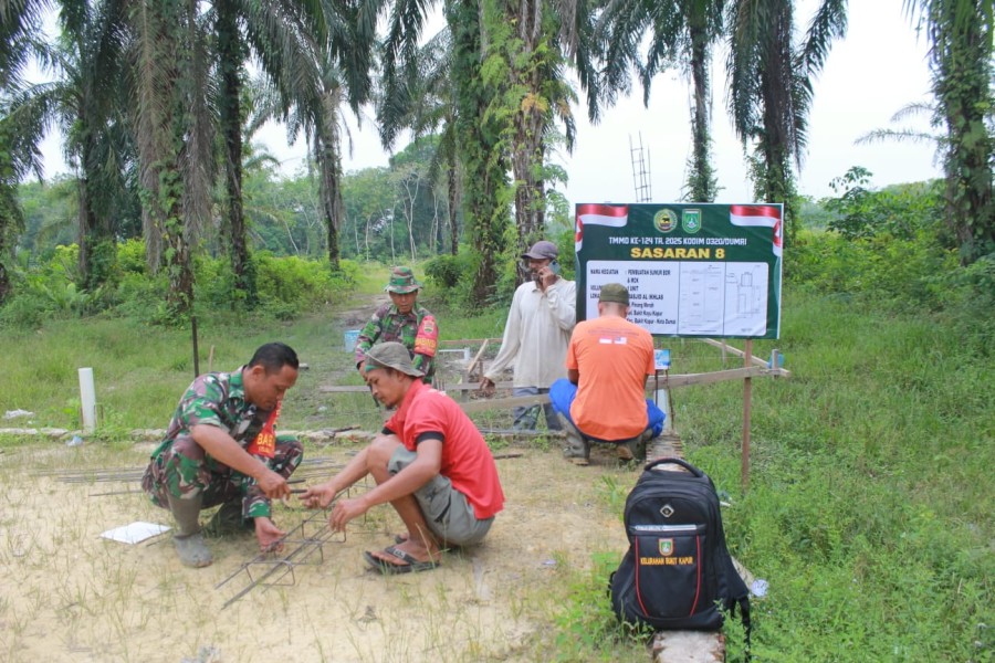 Di Jalan Pinang Merah, TMMD Kodim Dumai Kembali Wujudkan Fasilitas Sanitasi yang Memadai