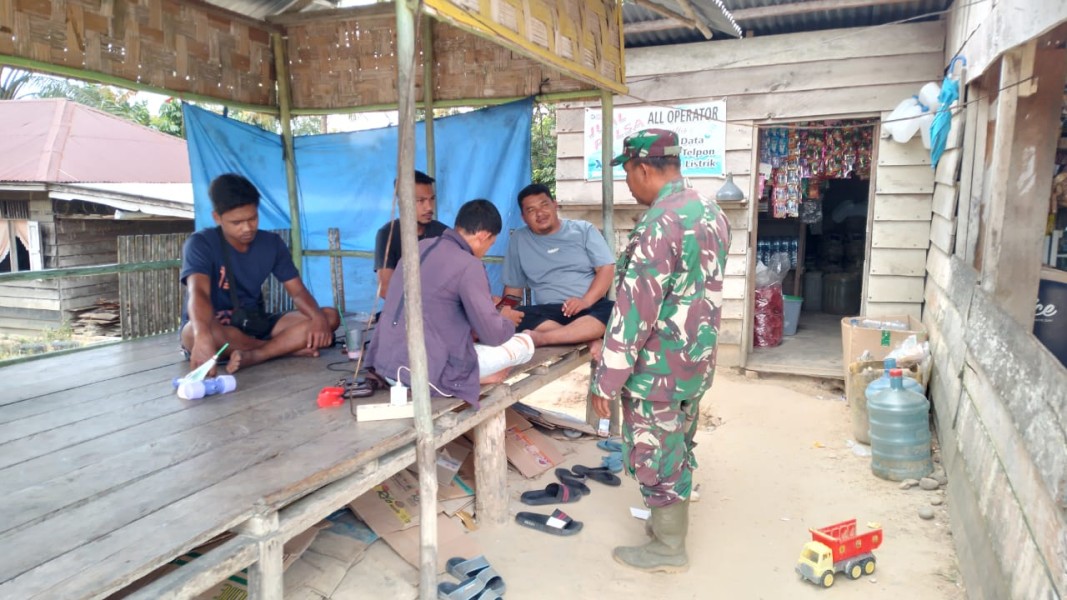 Babinsa Pelda Benriyadi Sosialisasikan Bahaya Narkoba di Kampung Lubuk Umbut.