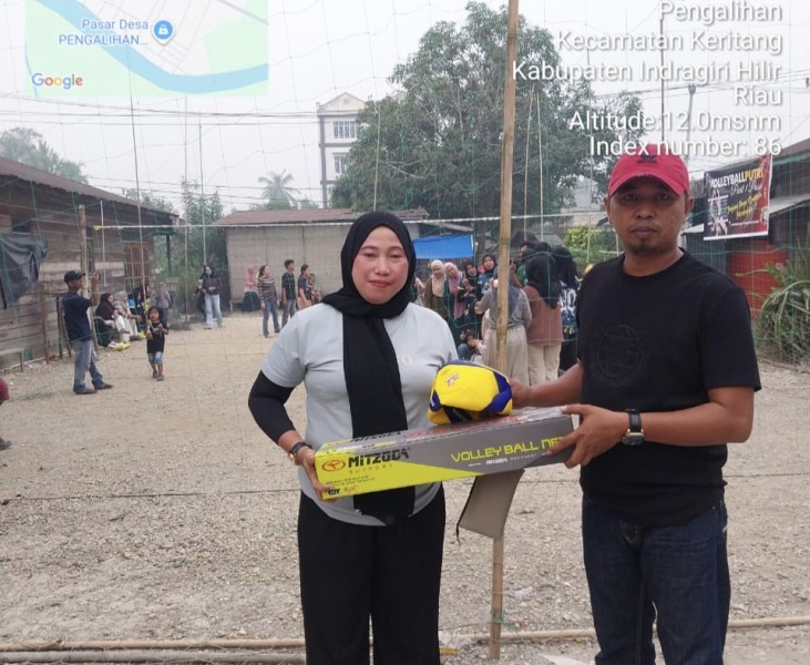 AGRINAS Palma Nusantara melalui KSO PT Tiga Raja Mas Salurkan Bantuan Fasilitas Olahraga ke Desa Pengalihan