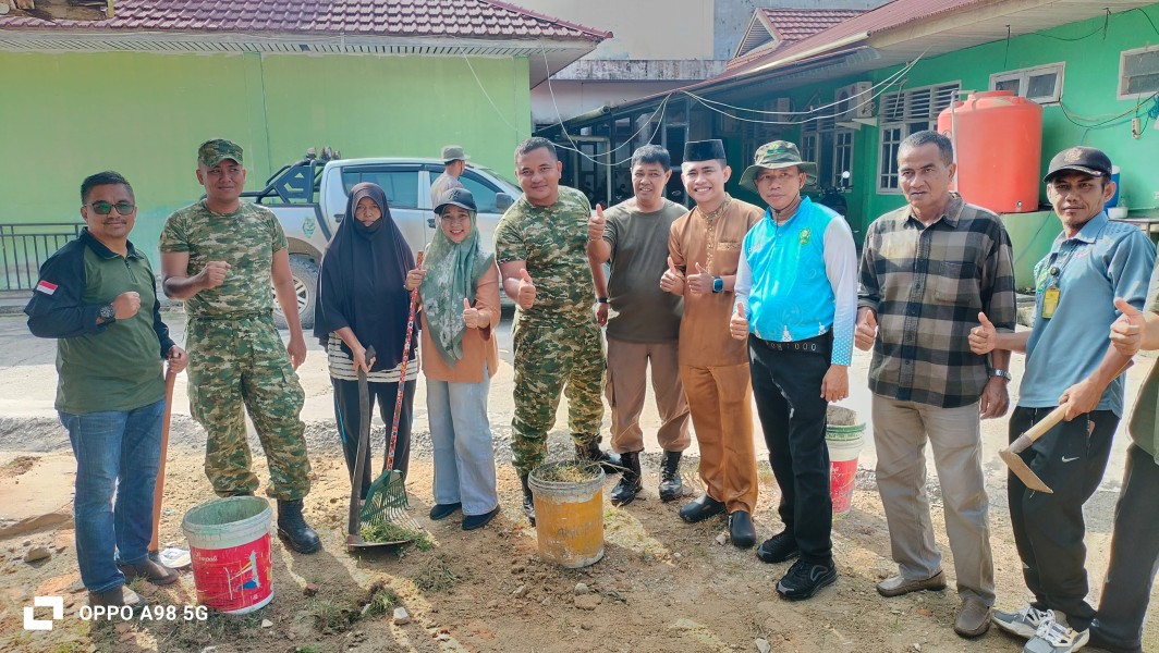 Polsek Minas Gelar Karya Bakti Bersama, Wujudkan Lingkungan Bersih dan Sehat di Minas Barat