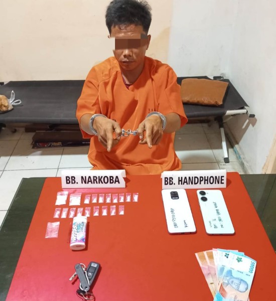 Pelaku dan 19 Paket Sabu-sabu Diamankan Satresnarkoba Polres Kampar di Los Pasar
