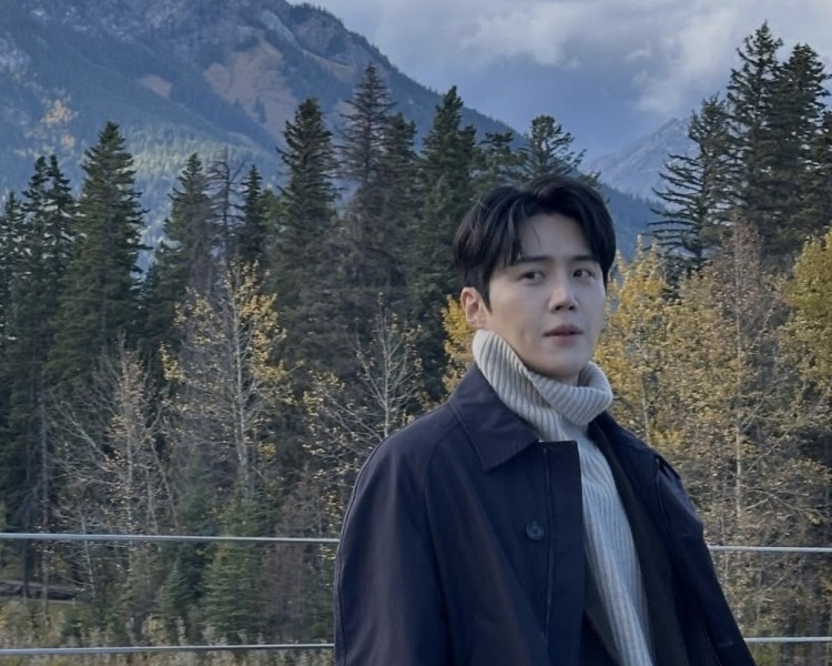 Tak Hanya Romantis, Kim Seon-ho Tunjukkan Wajah Baru di 2026