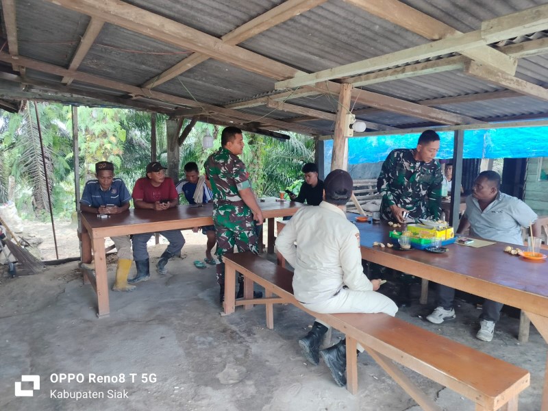 Koptu AKP Hutagalung Ajak Warga Minas Barat Perangi Narkoba Lewat Komsos Babinsa