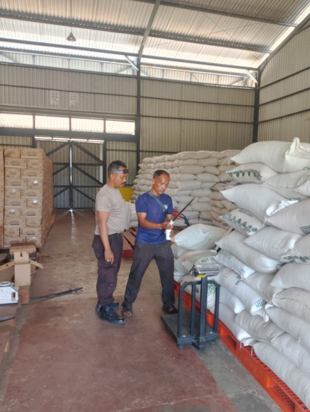 Polsek Minas Kirim 804,3 Kilogram Jagung Pipil ke Gudang Bulog Pekanbaru, Dukung Program Ketahanan Pangan Nasional