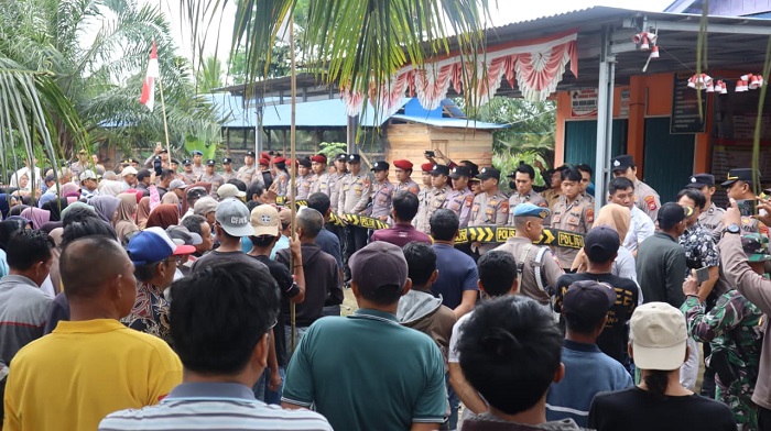 Ratusan Warga Keban Agung I Gelar Aksi Damai, Minta Bupati Nonaktifkan Kepala Desa