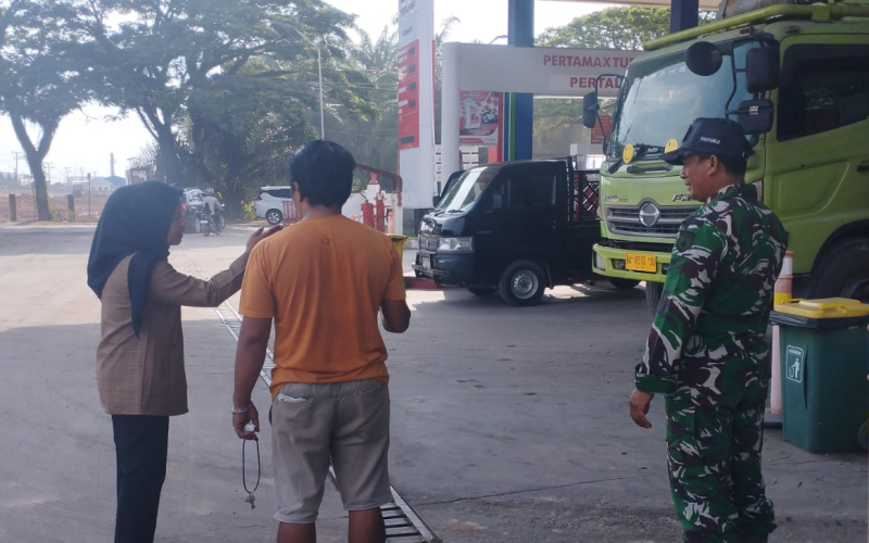 Kodim 0320/Dumai Pastikan Pasokan BBM Stabil, Antrian SPBU Tetap Tertib